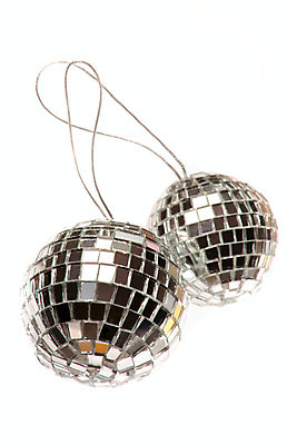 포토 JPG 해외이미지 1 전통 계절 백그라운드 크리스마스 2 겨울 공 유리 휴가 새로움 새해 기념 매달리기 사람없음 장식 파티 축제 거울 흰색 축하 매끈함 12월 자르기 연도 오브젝트 고립 노엘 여의주 해외202004 해외포토 기념일 컬러 컨셉 모션 재질 이벤트 감각 날짜 파일형식 이미지허브