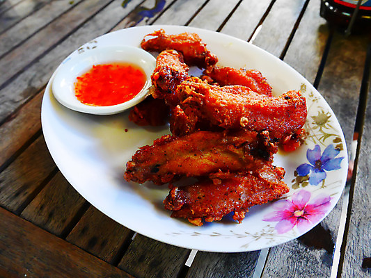 포토 JPG 해외이미지 접시 음식 백그라운드 날개 다이어트 채소 태국 탁자 오이 육류 동양인 사람없음 목재 가로 파란색 식사 저녁식사 치킨 샐러드 튀김 흰색 뜨거움 황금 맛 그릴 상추 굽기 먹기 허브 준비 매움 점심식사 드럼스틱 해외202004 해외포토 나무 식물 식기 아시아 컬러 가구 컨셉 식재료 재료 모션 주방용품 건강 인종 구이 닭고기요리 파일형식 이미지허브