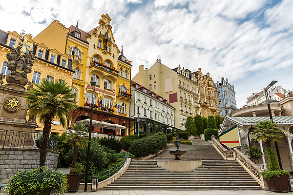 포토 JPG 해외이미지 주간 풍경 사람없음 야외 건물 계단 체코 해외202004 해외포토 자연요소 건축물 유럽 파일형식 이미지허브