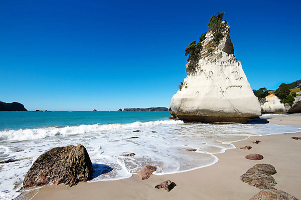 포토 JPG 해외이미지 바다 자연 따뜻함 풍경 사람없음 물 파란색 맑음 시골 뉴질랜드 태평양 파라다이스 해외202004 해외포토 자연요소 컬러 날씨 오세아니아 생태계 파일형식 이미지허브