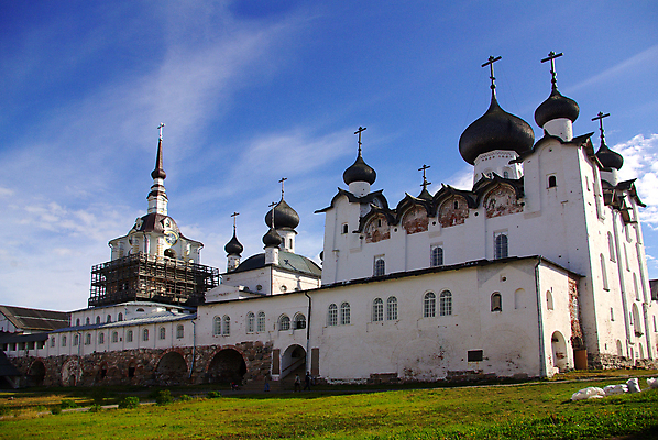 포토 JPG 해외이미지 구름 계절 기독교 종교 벽 섬 건축양식 자연 하늘 풍경 사람없음 야외 건물 여름 햇빛 반사 교회 탑 맑음 거울 성 러시아 암초 북쪽 천국 기념물 다도해 러시아인 해외202004 해외포토 자연요소 서양인 건축물 건축 유럽 바다 날씨 태양 방향 생태계 파일형식 이미지허브
