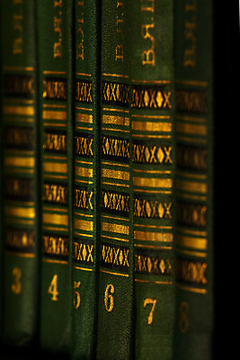 포토 JPG 해외이미지 교육 패턴 책장 선반 실내 사람없음 책 독서 쌓기 검은색 정보 덮개 그룹 역사 중앙 큼 수집 척추 오브젝트 질감 복고 과거 문학 양장본 구식 옛날 줄서기 지능 출판 회복 해외202004 해외포토 컬러 가구 컨셉 무늬 모션 뼈 내부 뚜껑 크기 파일형식 이미지허브