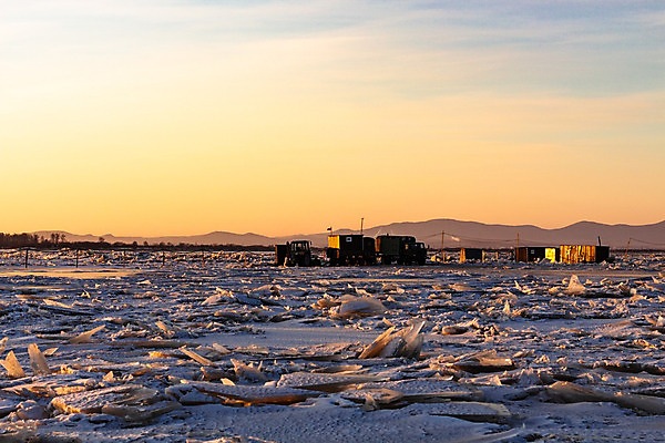 포토 JPG 해외이미지 전통 계절 종교 문화 여행 백그라운드 겨울 건축양식 공장 자연 아침 거리 주택 파노라마 풍경 사람없음 야외 물 파란색 울타리 강 도시풍경 교회 일출 냉동 얼음 새벽 산책로 추위 도시 재산 저녁 서리 러시아 제설기 화창 해외202004 해외포토 주간 자연요소 건축 유럽 길 컬러 공업 종교건축 날씨 촬영기법 건물 금융 담장 노을 야간 생태계 제설 파일형식 이미지허브