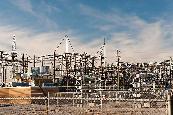 포토 JPG 해외이미지 사람없음 야외 가로 힘 에너지 전선 변압기 분배 전압 현재 해외202004 해외포토 컨셉 파일형식 이미지허브