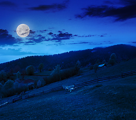 포토 JPG 해외이미지 하늘 풍경 초원 사람없음 야외 파란색 보름달 달 야간 언덕 해외202004 해외포토 자연요소 컬러 파일형식 이미지허브