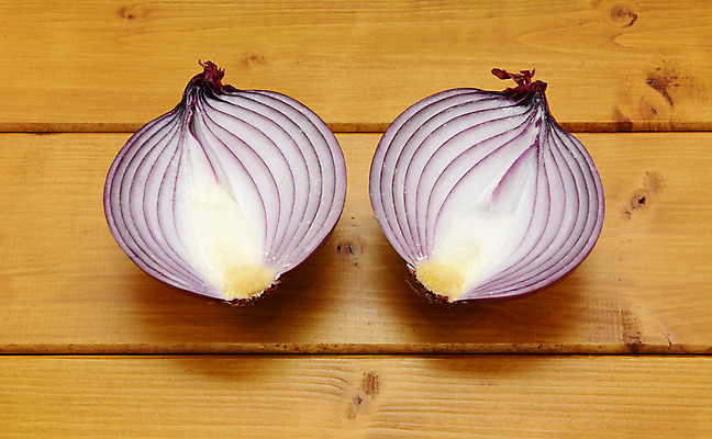 포토 JPG 해외이미지 음식 2 채소 재료 탁자 양파 건강 사람없음 목재 빨간색 보라색 신선 횡단보도 자르기 오브젝트 반쪽 날것 슬라이스 건강식 식용 적양파 해외202004 해외포토 나무 컬러 가구 모션 보행로 파일형식 이미지허브