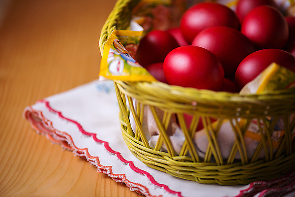 포토 JPG 해외이미지 전통 계절 행복 기독교 종교 음식 백그라운드 자연 휴가 부활절 선물 사람없음 목재 장식 빨간색 컬러풀 바구니 계란 축제 치킨 페인트 봄 축하 그룹 둥지 4월 먹기 심볼 내추럴 취급주의 해외202004 해외포토 나무 기념일 감정 컬러 컨셉 재료 모션 경고 알 날짜 생태계 닭고기요리 파일형식 이미지허브