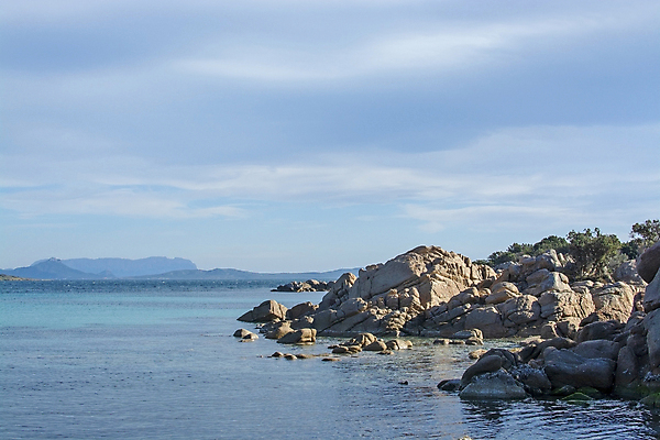 포토 JPG 해외이미지 유럽 모래 바다 여행 자연 하늘 휴가 풍경 해변 사람없음 야외 물 여름 파란색 이탈리아 바위 만 지중해 암초 북쪽 다도해 파라다이스 화강암 해외202004 해외포토 자연요소 계절 나라 컬러 암석 돌_바위 방향 생태계 파일형식 이미지허브