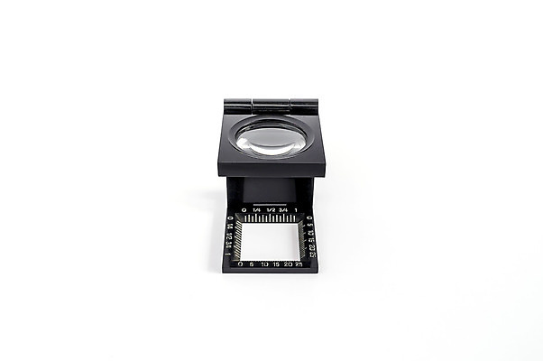 포토 JPG 해외이미지 디자인 컨셉 가이드 유리 돋보기 미술 사람없음 그래픽 디지털 스크린 공구 인쇄 측정 확인 증거 승인 제어 해외202004 해외포토 직업 재질 문화예술 도구 파일형식 이미지허브