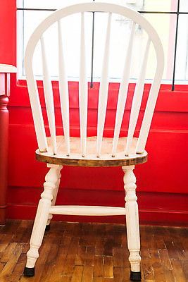 포토 JPG 해외이미지 가구 백그라운드 의자 사람없음 목재 식당 카페 골동품 흰색 소나무 오브젝트 복고 심플 스타일 해외202004 해외포토 나무 컬러 생활용품 재료 상점 파일형식 이미지허브