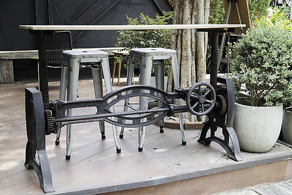 포토 JPG 해외이미지 나무 여행 의자 건축양식 태국 자연 호텔 리조트 휴가 휴식 바닥 풍경 잔디 사람없음 야외 목재 장식 여름 관광지 인테리어 햇빛 맑음 스파 우아함 빌라 맨션 사인 가림막 열대기후 해외202004 해외포토 식물 디자인 계절 건축 아시아 가구 컨셉 재료 숙소 날씨 주택 태양 생태계 파일형식 이미지허브