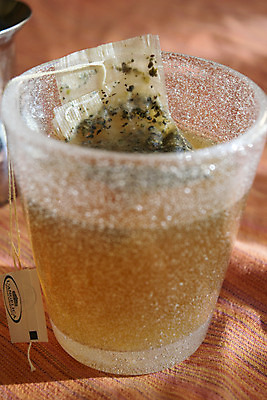 포토 JPG 해외이미지 음료 유리 사람없음 물 뜨거움 액체 허브 투입 해외202004 해외포토 자연요소 식물 모션 재질 파일형식 이미지허브