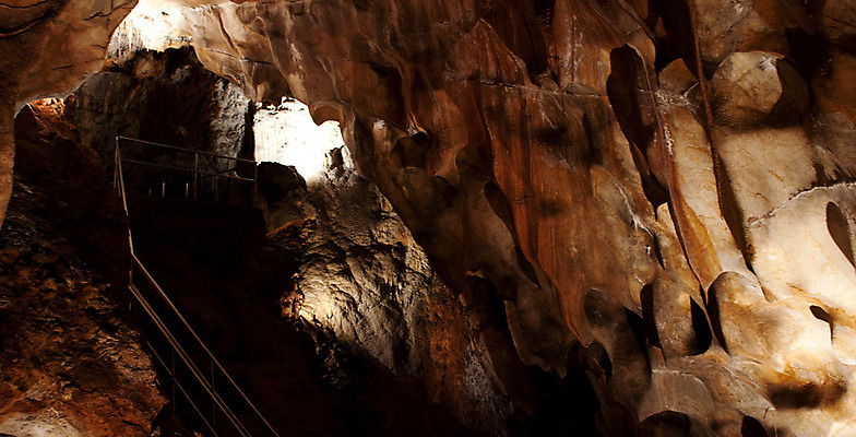 포토 JPG 해외이미지 여행 휴가 불꽃 웨일즈 새로움 산 사람없음 파란색 여행객 바위 동굴 호주 크리스탈 아래 호기심 선사시대 남쪽 내추럴 땅바닥 석회암 종유석 지질학 해외202004 해외포토 교육 감정 컬러 컨셉 불 영국 바닥 사람 암석 돌_바위 역사 오세아니아 광석 방향 위치 파일형식 이미지허브