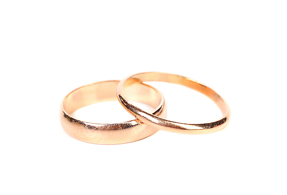 포토 JPG 해외이미지 모양 전통 커플 기념일 결혼 2 손가락 가족 관계 신혼부부 결혼식 남편 주택 함께함 발렌타인데이 선물 사랑 사람없음 장식 빛 노란색 금속 흰색 축하 반지 쌍 원형 황금 은색 연결 보석 심볼 오브젝트 약혼 고립 이혼 통일 해외202004 해외포토 도형 손 부부 감정 컬러 컨셉 장신구 데이이벤트 재질 이벤트 건물 광석 약속 신혼 파일형식 이미지허브