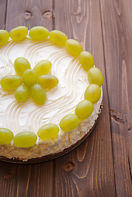 포토 JPG 해외이미지 접시 음식 조각 포크 과일 포도 디저트 건강 요리 사람없음 케이크 우유 추위 신선 달콤 맛 크림 준비 요거트 요구르트 페스츄리 해외202004 해외포토 식기 빵 컨셉 유제품 파일형식 이미지허브