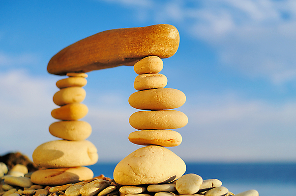 포토 JPG 해외이미지 선 바다 컨셉 자연 하늘 추상 사람없음 세로 쌓기 탑 스파 조약돌 흰색 그룹 파편 정상 작음 균형 배열 심볼 명상 질감 피라미드 흙더미 돌무덤 절정 평형 해외202004 해외포토 건축물 컬러 무늬 모션 수영 흙 돌_바위 무덤 크기 생태계 랜드마크 파일형식 더미 이미지허브