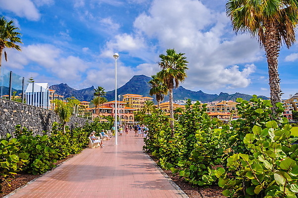 포토 JPG 해외이미지 유럽 모래 바다 섬 우산 하늘 호텔 휴가 텐트 아메리카 사람 사람없음 파란색 태양 파티 수영 줄무늬 흰색 스페인 그늘 휴양지 선베드 양산 에메랄드 타운 대서양 로스앤젤레스 드론 이국적 해외202004 해외포토 자연요소 나라 컬러 무늬 의자 숙소 캠핑도구 이벤트 미국 장소 수상스포츠 도시 보석 대륙 파일형식 이미지허브