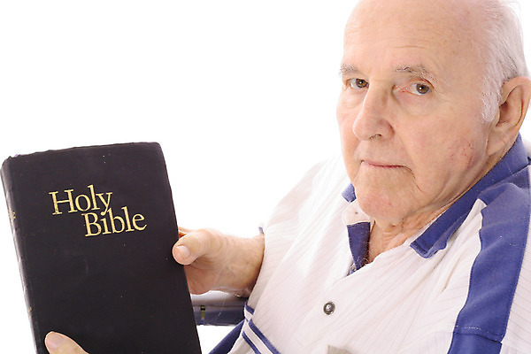 포토 JPG 해외이미지 할아버지 노년 남자 행복 종교 십자가 의자 관계 남편 건강 사랑 한명 미소 사람 성인 치료 교회 믿음 성경 고통 기도 바퀴 예수 장애인 은퇴 집중 휠체어 안락의자 장애 돌봄 옛날 헬프 해외202004 해외포토 1 감정 가구 컨셉 종교용품 의학 종교건축 모션 표정 건물 도움 신_종교 파일형식 이미지허브