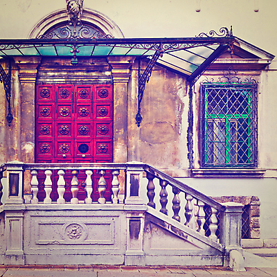 포토 JPG 해외이미지 라이프스타일 외관 유럽 문화 벽 건축양식 창문 난간 유리 주택 프레임 사람없음 야외 건물 장식 문 계단 이탈리아 수확 덮개 도시 중세 역사 재산 클래식 지중해 복고 정사각형 타운 단계 바로크 소셜네트워크 옛날 풍요 필터 스타일 개조 해외202004 해외포토 도형 건축물 건축 나라 바다 컨셉 농업 재질 생활 금융 뚜껑 파일형식 이미지허브