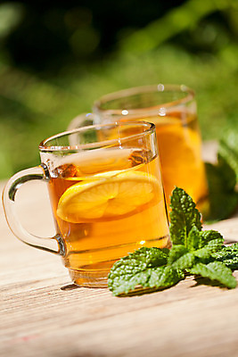 포토 JPG 해외이미지 조각 잎 단면 사람없음 컵 노란색 달콤 레몬 민트 상쾌 나무바닥 슬라이스 해외202004 해외포토 식물 식기 감정 컬러 과일 바닥 맛 허브 파일형식 이미지허브