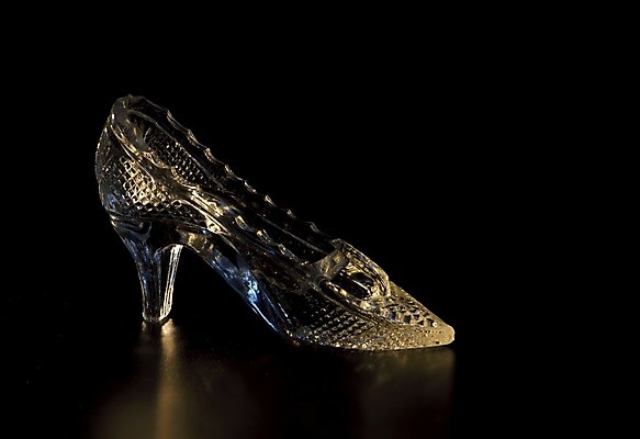 포토 JPG 해외이미지 드레스 결혼 신발 동화 슬리퍼 요정 이야기 사람없음 빛 반사 유행 검은색 희망 꿈 투명 기다림 고급 우아함 야간 저녁 크리스탈 심볼 싱글 공상 마법 고립 스타일 해외202004 해외포토 자연요소 옷 감정 컬러 컨셉 모션 이벤트 광석 파일형식 이미지허브