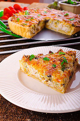 포토 JPG 해외이미지 접시 꽃 음식 토마토 채소 탁자 가지 치즈 건강 육류 요리 사람없음 목재 빨간색 초록색 빛 요식업 계란 식사 저녁식사 껍질 맛 그릴 브로콜리 굽기 크림 브런치 퍼프 부추 훈제 프랑스어 점심식사 백리향 입가심 주키니 채식주의자 타르트 페스츄리 핸드메이드 해외202004 해외포토 나무 식물 문자 식기 산업 빵 컬러 가구 컨셉 식재료 재료 주방용품 유제품 알 구이 채식 파이_빵 파일형식 이미지허브