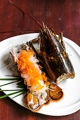 포토 JPG 해외이미지 접시 음식 바다 캐나다 동양인 사람없음 계란 일본 식사 저녁식사 회 바닷가재 고추냉이 먹기 해산물 잔치 날것 설정 해외202004 해외포토 식기 아시아 북아메리카 모션 인종 알 양념 가재 파일형식 이미지허브