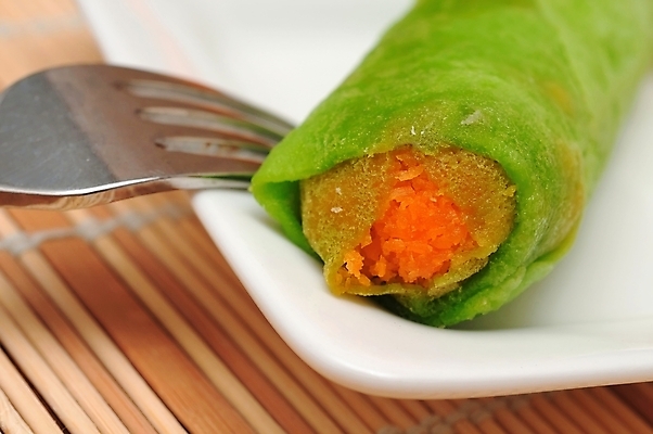 포토 JPG 해외이미지 전통 접시 음식 다이어트 디저트 건강 사람없음 초록색 과자 식사 빵집 흰색 신선 달콤 맛 아침식사 먹기 롤 코코넛 특별함 페스츄리 핸드메이드 해외202004 해외포토 식기 빵 컬러 컨셉 과일 모션 상점 파일형식 이미지허브