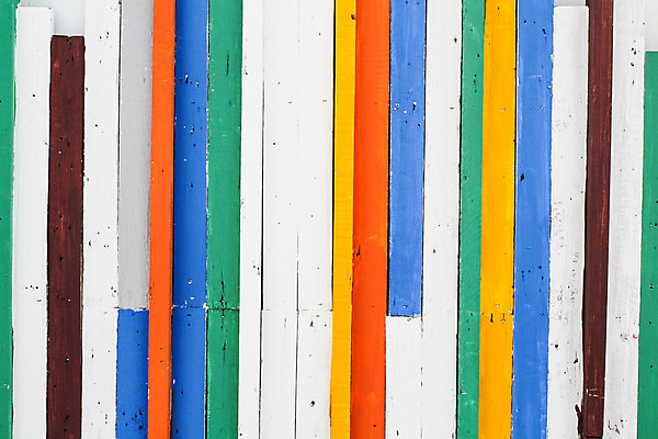 포토 JPG 해외이미지 벽 백그라운드 주택 미술 사람없음 목재 빨간색 파란색 수확 못 질감 복고 옛날 해외202004 해외포토 나무 컬러 농업 재료 문화예술 건물 공구 파일형식 이미지허브