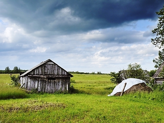 포토 JPG 해외이미지 나무 전통 외관 꽃 문화 꽃무늬 건축양식 창문 가족 자연 하늘 지붕 새로움 잔디 사람없음 목재 파란색 울타리 농가 농장 문 마을 침묵 목장 시골 재산 오솔길 버리기 대문 장면 구식 옛날 진짜 해외202004 해외포토 식물 건축 길 컬러 컨셉 무늬 농업 재료 관계 모션 금융 담장 소리 생태계 파일형식 이미지허브