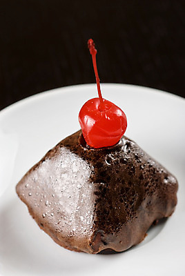 포토 JPG 해외이미지 디저트 사람없음 체리 초코케이크 해외202004 해외포토 음식 과일 케이크 파일형식 이미지허브