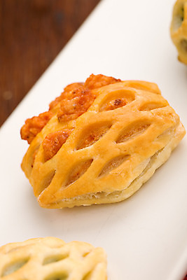 포토 JPG 해외이미지 토마토 탁자 요리 사람없음 목재 플랫 굽기 시금치 폭식 페스츄리 해외202004 해외포토 나무 빵 가구 채소 재료 구이 파일형식 이미지허브