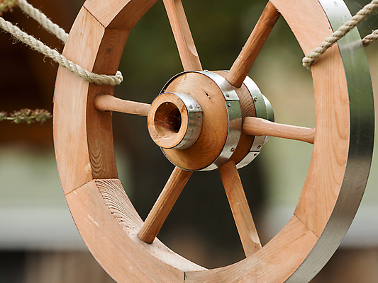 포토 JPG 해외이미지 전통 디자인 백그라운드 패턴 건축양식 교통시설 날씨 주택 프레임 매달리기 사람없음 야외 건물 목재 장식 빨간색 농장 갈색 노란색 마을 카트 수레 장비 수확 골동품 시골 도시 바퀴 역사 부식 복고 장면 구식 밭일 옛날 해외202004 해외포토 나무 건축물 건축 컬러 교통 무늬 농업 재료 모션 시설 파일형식 이미지허브