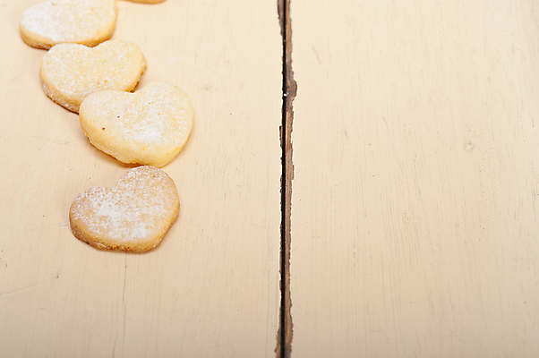 포토 JPG 해외이미지 디저트 사람없음 쿠키 하트 일렬 베이지색 해외포토 모양 음식 컬러 파일형식 이미지허브