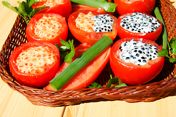 포토 JPG 해외이미지 접시 음식 토마토 양파 휴가 사람없음 바구니 주방 식당 식사 저녁식사 소리 샐러드 맛 향신료 준비 수유 스터핑 엮은 해외202004 해외포토 식기 컨셉 채소 상점 향미료 파일형식 이미지허브