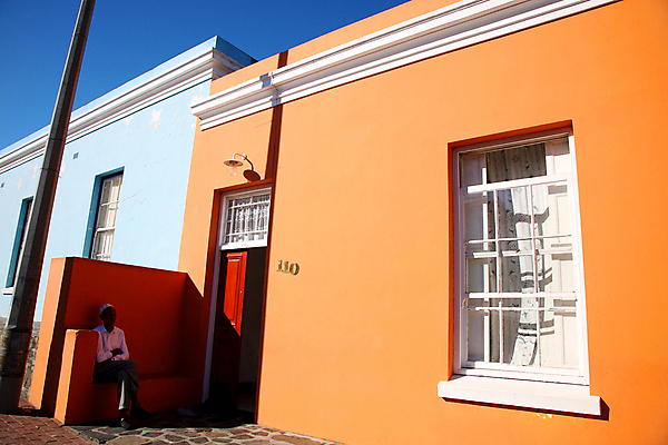 포토 JPG 해외이미지 벽 건축양식 아프리카 거리 주택 사람없음 건물 컬러풀 평화 도시 도로표지판 타운 케이프타운 해외202004 해외포토 건축물 건축 나라 도로 컬러 컨셉 표지판 남아프리카공화국 파일형식 이미지허브