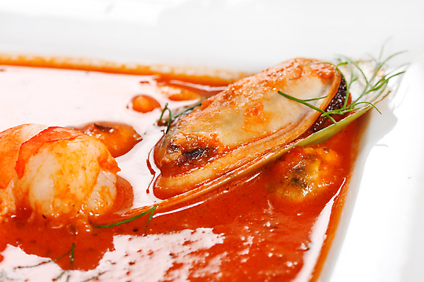 포토 JPG 해외이미지 전통 빵 토마토 조개 새우 건강 어류 요리 사람없음 식사 저녁식사 이탈리아 신선 고명 호랑이 고수 맛 수프 허브 해산물 오징어 홍합 내추럴 점심식사 딜 프로방스 해외202004 해외포토 식물 유럽 음식 컨셉 채소 포유류 어패류 연체동물 갑각류 수중동물 향신료 파일형식 이미지허브