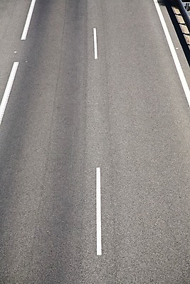 포토 JPG 해외이미지 유럽 도로 길 선 여행 곡선 하늘 풍경 사람없음 초록색 운전 흰색 시골 고속도로 스페인 아스팔트 사인 신호 방법 해외202004 해외포토 나라 컬러 교통시설 모션 파일형식 이미지허브