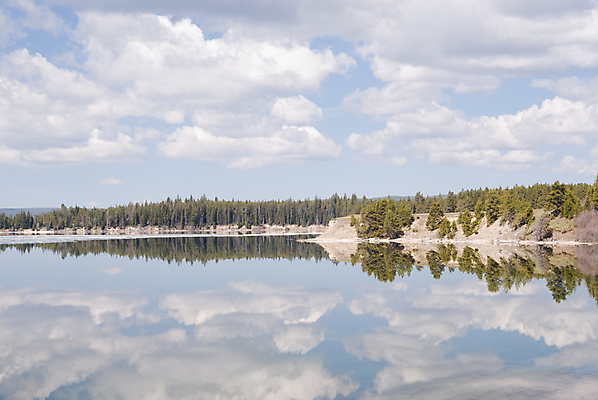 포토 JPG 해외이미지 주간 구름 호수 여행 하늘 수채화 사람없음 야외 가로 물 반사 미국 숲 와이오밍 해외202004 해외포토 자연요소 북아메리카 파일형식 이미지허브