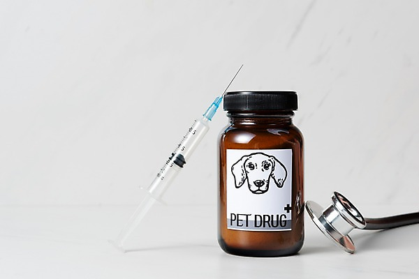 포토 JPG 스튜디오촬영 청진기 실내 주사기 근접촬영 사람없음 약병 오브젝트 국내포토 반려용품 뷰포인트 의료기기 내부 약 병_담는 파일형식