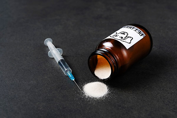 포토 JPG 스튜디오촬영 실내 주사기 근접촬영 사람없음 약병 오브젝트 가루약 국내포토 반려용품 뷰포인트 의료기기 내부 약 병_담는 파일형식