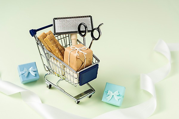 포토 JPG 스튜디오촬영 리본 실내 근접촬영 사람없음 선물상자 여러개 쇼핑카 오브젝트 애견용품 미용가위 애견간식 애견미용 애견빗 국내포토 반려용품 뷰포인트 다수 가위_도구 선물 내부 쇼핑 상자 뷰티 카트 미용용품 파일형식