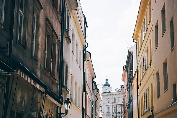 포토 JPG 주간 건축물 여행 유럽풍경 유럽건축 풍경 사람없음 야외 도시풍경 감성 체코 프라하 동유럽 국내포토 자연요소 건축 유럽 컨셉 서양건축 도시 파일형식