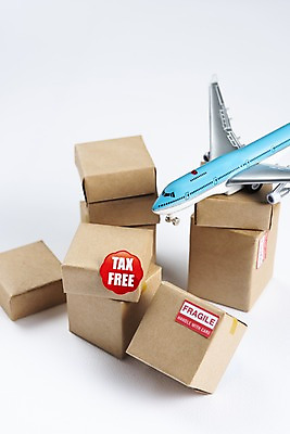 포토 JPG 스튜디오촬영 비행기 실내 근접촬영 사람없음 쌓기 여러개 종이상자 배송 오브젝트 택배 택배상자 면세 해외배송 해외직구 국내포토 뷰포인트 다수 항공교통 모션 대중교통 내부 쇼핑 상자 운송업 파일형식