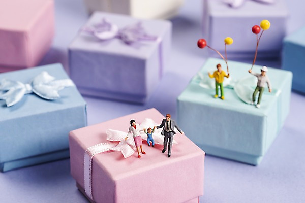 포토 JPG 스튜디오촬영 리본 포장 가족 실내 선물 근접촬영 사람없음 선물상자 쇼핑 여러개 미니어처 피규어 오브젝트 풍선 국내포토 뷰포인트 다수 관계 내부 상자 모형 파일형식