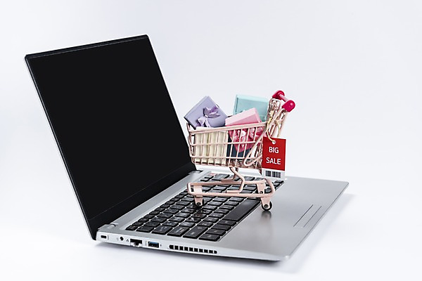 포토 JPG 스튜디오촬영 실내 선물 근접촬영 사람없음 선물상자 노트북 꼬리표 세일 여러개 쇼핑카 오브젝트 국내포토 뷰포인트 다수 내부 전자제품 쇼핑 상자 라벨 카트 파일형식