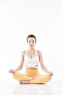 포토 JPG 스튜디오촬영 전신 여자 포즈 요가 스튜디오 실내 건강 한명 앉기 20대 성인 앞모습 운동복 스트레칭 한국인 흰배경 필라테스 성인여자한명만 아사나자세 국내포토 1 웰빙 옷 뷰포인트 백그라운드 모션 사람 동양인 청년 내부 운동 요가자세 흰색 여자한명만 성인여자만 파일형식