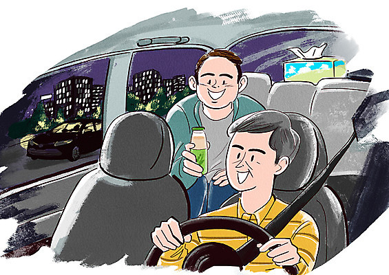 PSD 남자 일러스트 친절 미소 사람 빌딩 상반신 성인 두명 도시 운전사 사회이슈 주기 택시 승객 배려 음료수병 택시기사 성인남자만 국내일러스트 직업 컨셉 모션 승용차 자동차 표정 건물 병_담는 남자만 성인만 파일형식