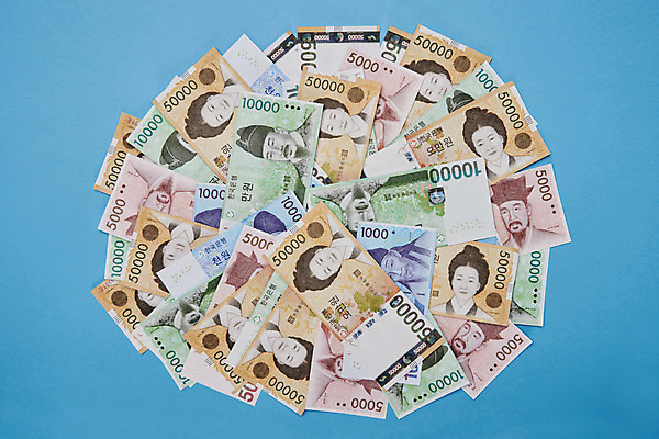 포토 JPG 스튜디오촬영 지폐 돈 실내 근접촬영 사람없음 금융 하이앵글 원화 만원 오만원 천원 오천원 돈더미 국내포토 뷰포인트 내부 경제 재산 파일형식 더미