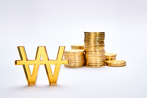 포토 JPG 스튜디오촬영 돈 실내 근접촬영 사람없음 금융 동전 원화 금화 동전탑 국내포토 뷰포인트 내부 경제 쌓기 재산 황금 파일형식